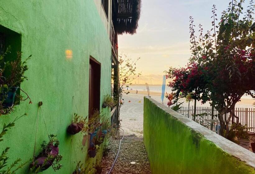 سوییت با چشم‌انداز دریا, Pousada A Casinha