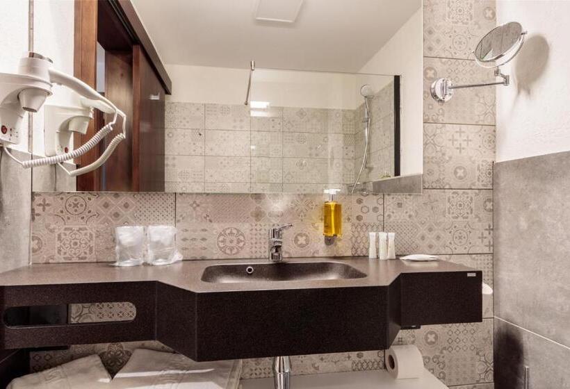 חיבור הדירה עם חדר שינה אחד, River Hotel & Spa