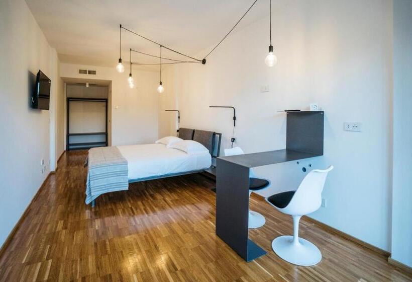 스탠다드 룸 킹사이즈 침대, Sporting Pinamare