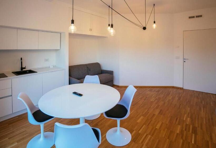 침실 1개 아파트, Sporting Pinamare