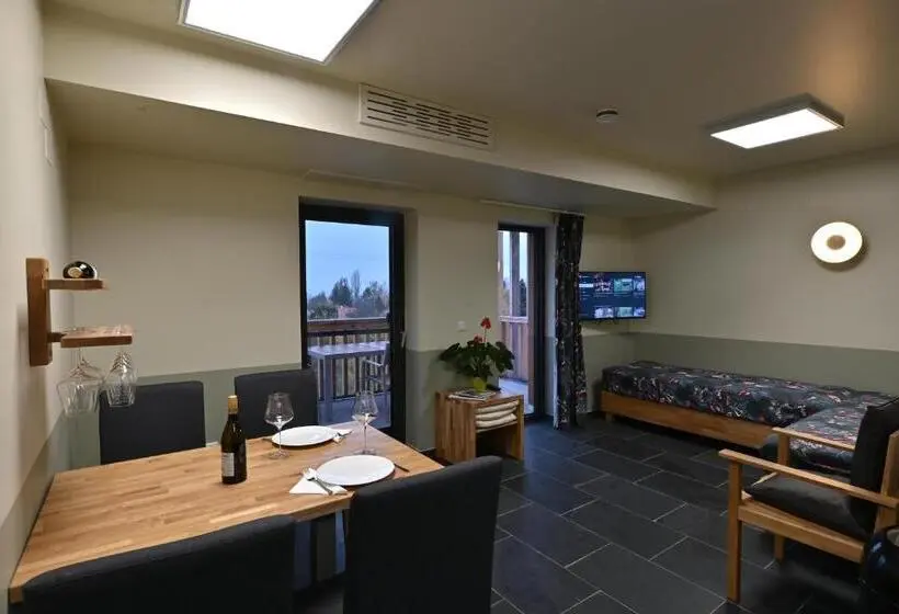 バルコニー付き１ベッドルームアパートメント, Domaine Edegger   Organic Winery Badacsony