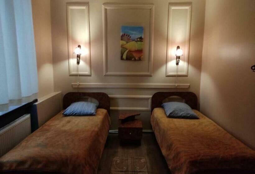 Quarto Estandar, готель маєток