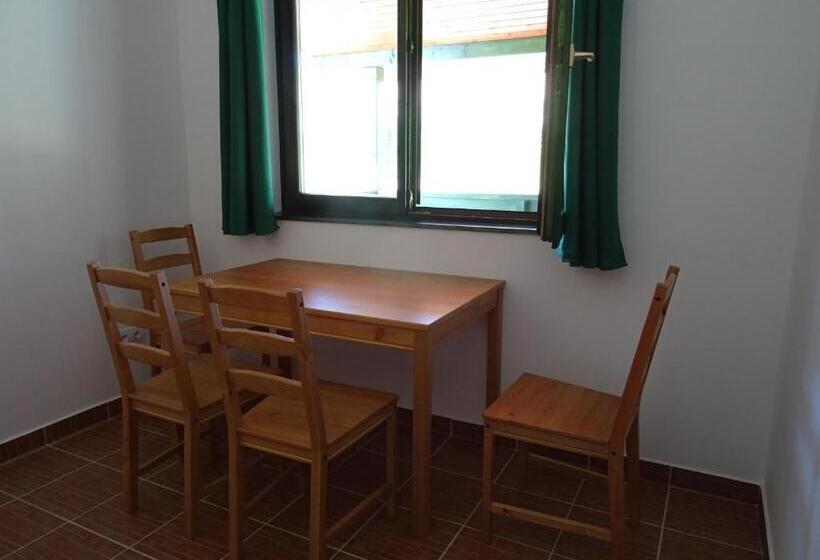 Appartement 1 Chambre, Kisrejtek Apartmanház