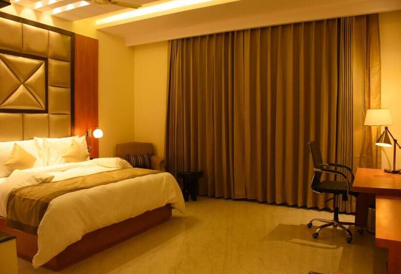 带大床的标准间, Mayur Hotel & Resort