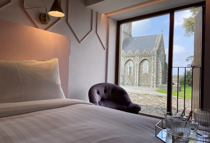 标准间, The Rooms At Firecastle