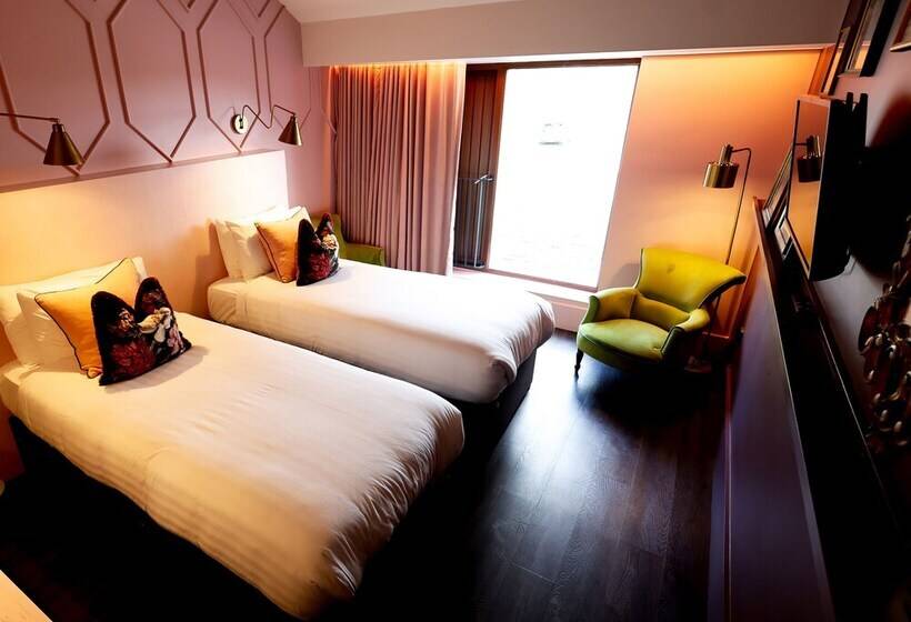 标准间, The Rooms At Firecastle