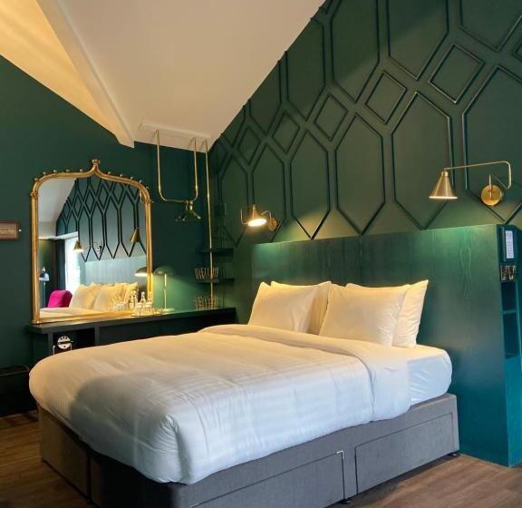 标准间, The Rooms At Firecastle