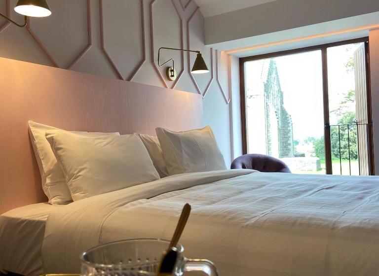 标准间, The Rooms At Firecastle