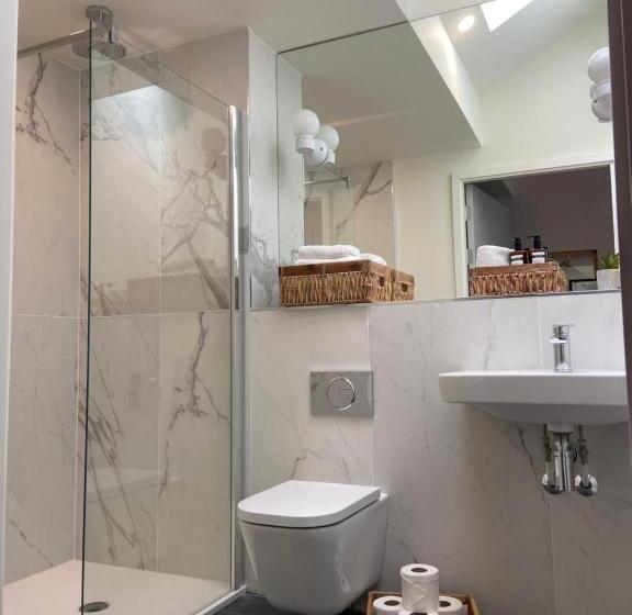 标准间, The Rooms At Firecastle