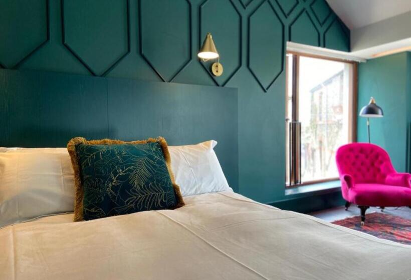 标准间, The Rooms At Firecastle