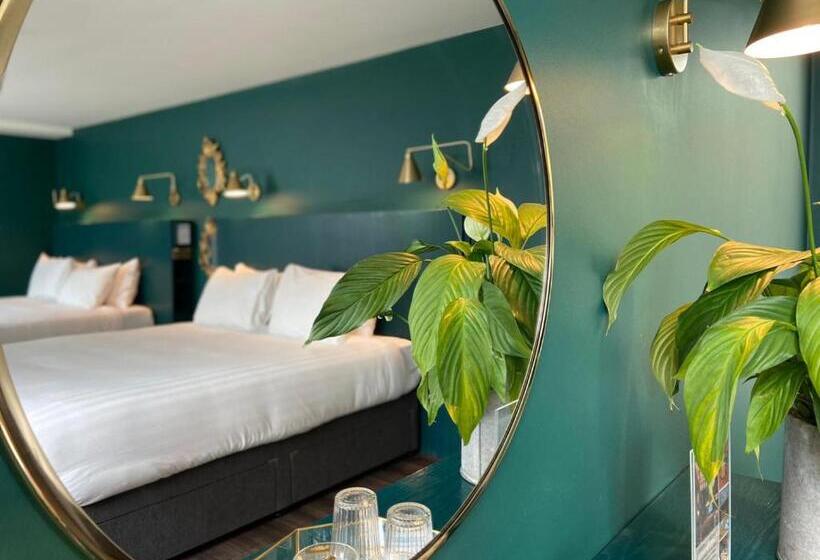 家庭间, The Rooms At Firecastle