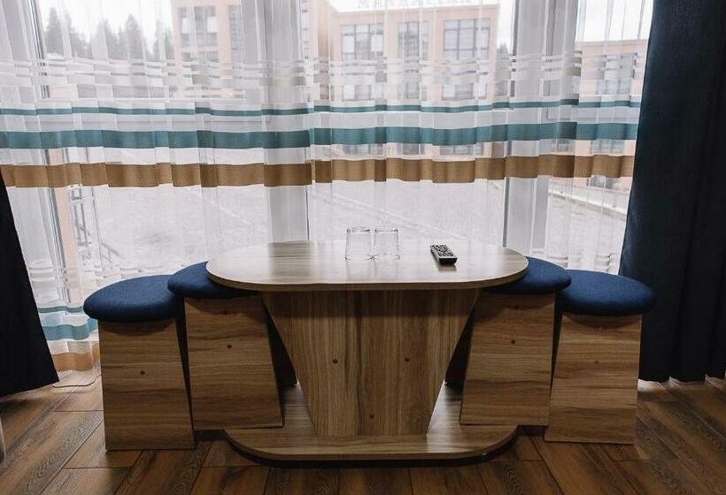 اتاق لوکس, Brooklyn 2