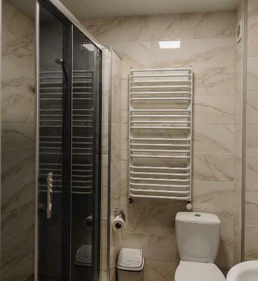 اتاق لوکس, Brooklyn 2