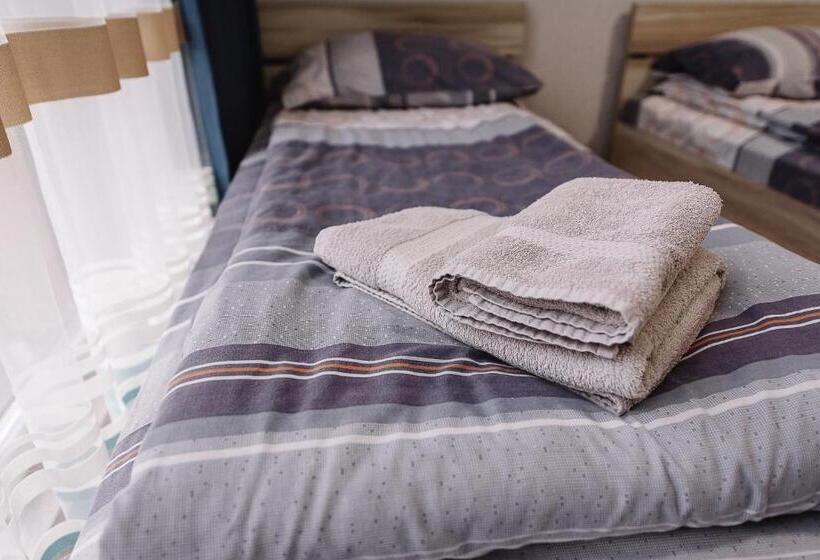 اتاق لوکس سه تخته, Brooklyn 2