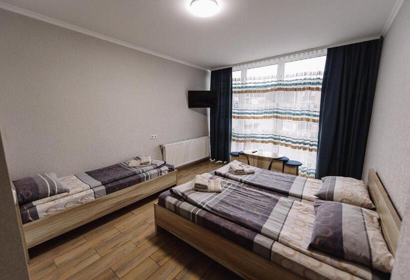 اتاق لوکس سه تخته, Brooklyn 2