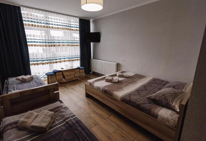 اتاق لوکس چهار تخته, Brooklyn 2