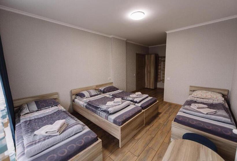 اتاق لوکس چهار تخته, Brooklyn 2