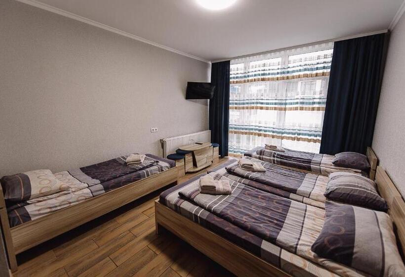 اتاق لوکس چهار تخته, Brooklyn 2