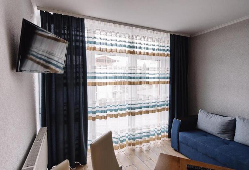 سوییت با چشمانداز کوه, Brooklyn 2