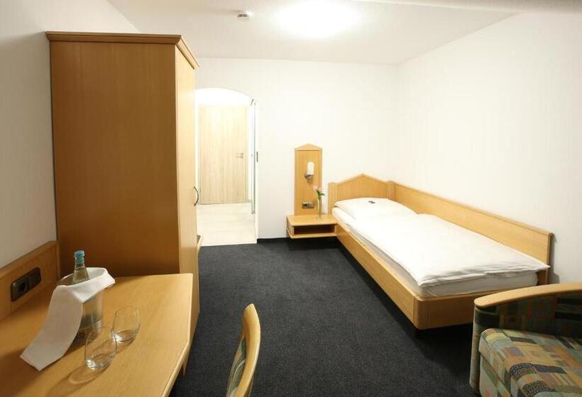 スタンダードシングルルーム, Spirklhof