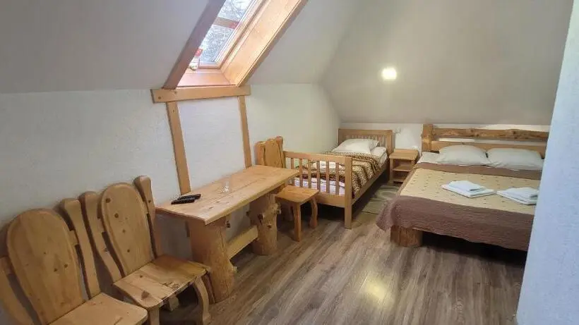 スタンダード4人部屋, готель River Hill
