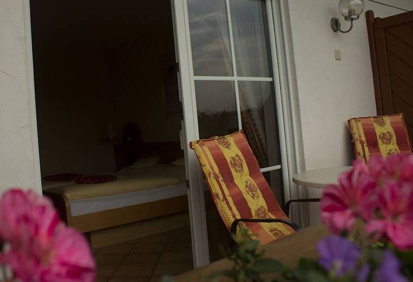 חדר משפחתי, Gästehaus Vinetum