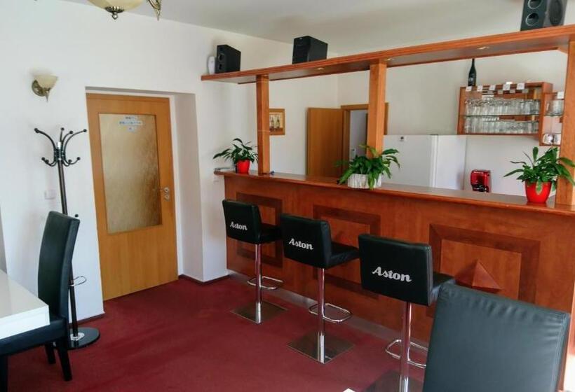 スタンダードルーム, Antler