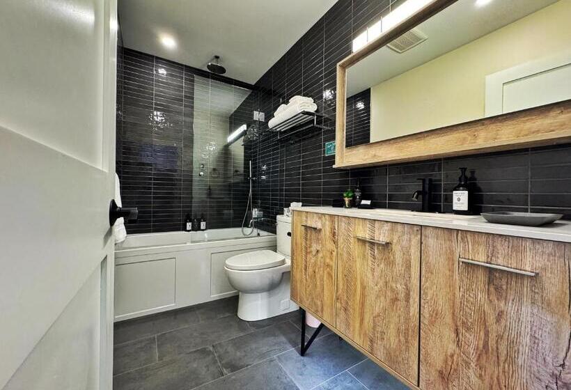 クイーンサイズベッドのスタンダードルーム, Artisan Suites On Bowen