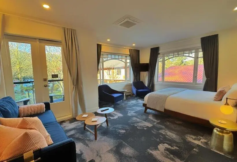 クイーンサイズベッドのスタンダードルーム, Artisan Suites On Bowen