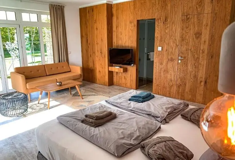 デラックススタジオ, Chalets Franciska Major, Pro Village