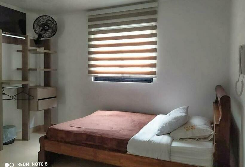 חדר אקונומי יחיד, El Peñón