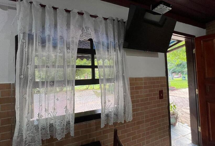 4인용 스탠다드 룸, Pesque Pague Pousada Do Carlinho