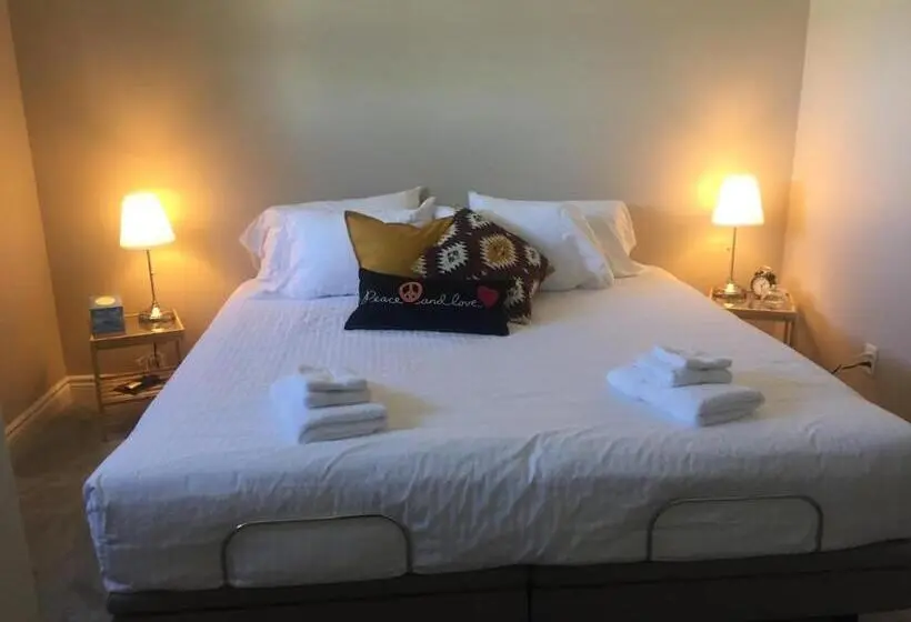 キングサイズベッドのデラックスルーム, Misty Ridge Retreat B&b