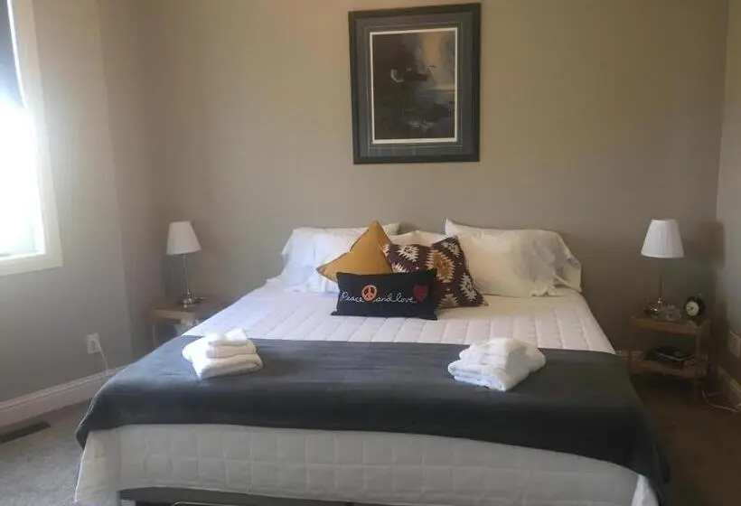 キングサイズベッドのデラックスルーム, Misty Ridge Retreat B&b