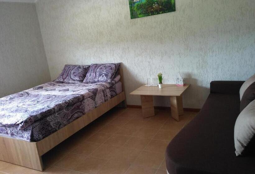 اتاق سوپریور, Motel Lutsk