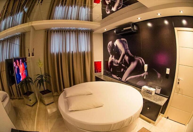 스위트, Motel Paradiso   Tapera