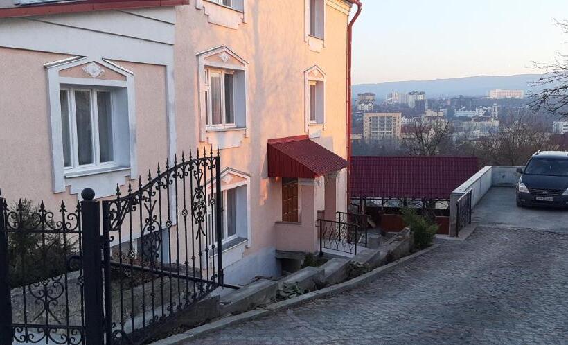 غرفة قياسية رباعية, Hercules