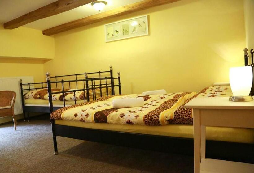 패밀리 룸, Zámek Libouň