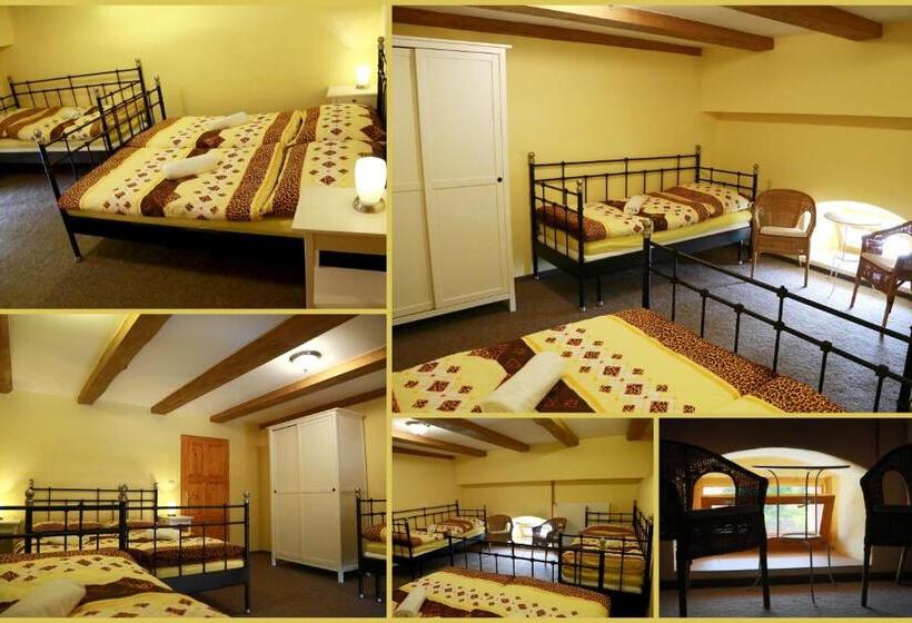 家庭间, Zámek Libouň