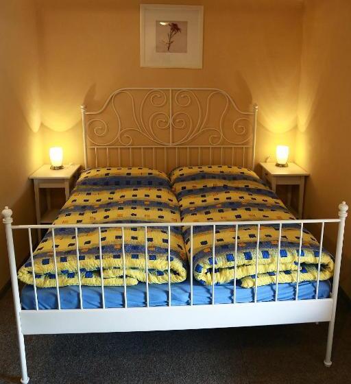 标准间, Zámek Libouň