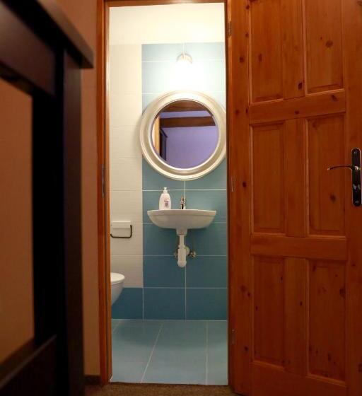 חדר סטנדרט לשלושה, Zámek Libouň