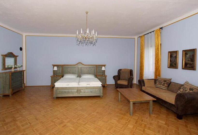 带大床的套房, Zámek Libouň