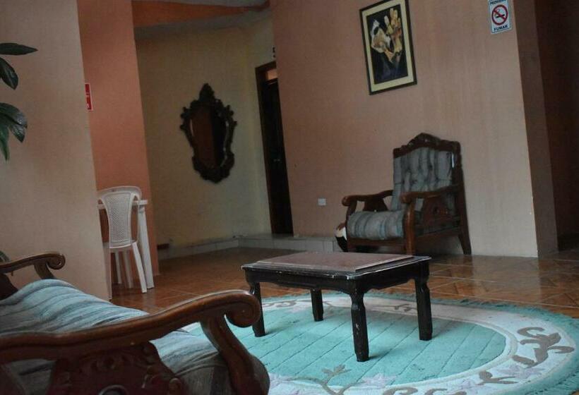 غرفة قياسية, El Aliso   Pujilí