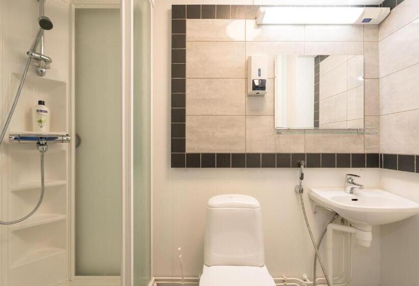 اتاق استاندارد, Gasthaus Patruuna