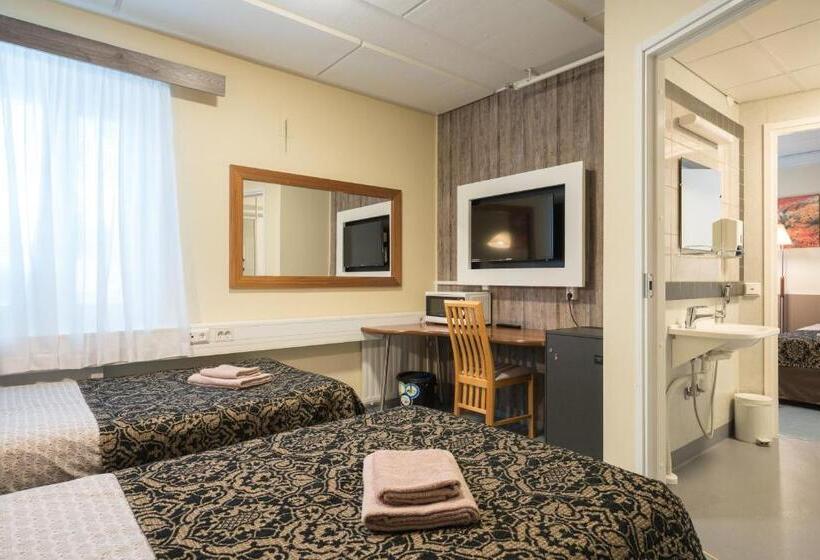 اتاق خانوادگی, Gasthaus Patruuna