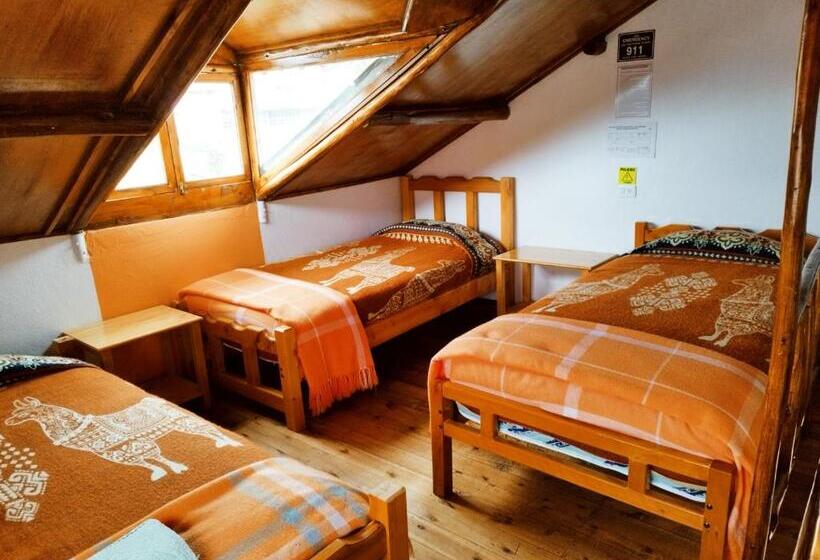 غرفة عائلية, Hostal Taita Cristobal