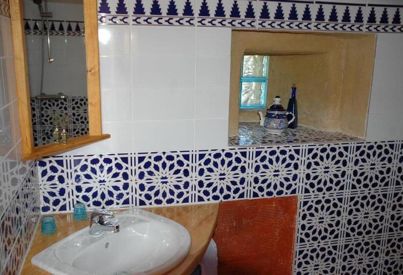 Standard room with outdoor bath, La Jameliniere