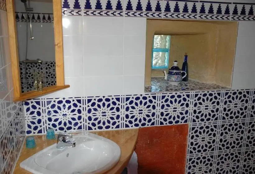 Standard room with outdoor bath, La Jameliniere