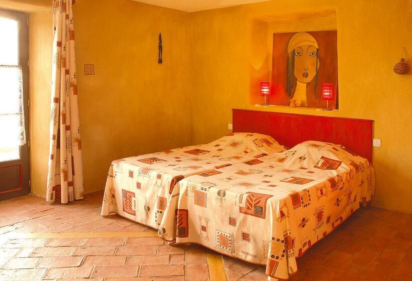 Standard room with outdoor bath, La Jameliniere