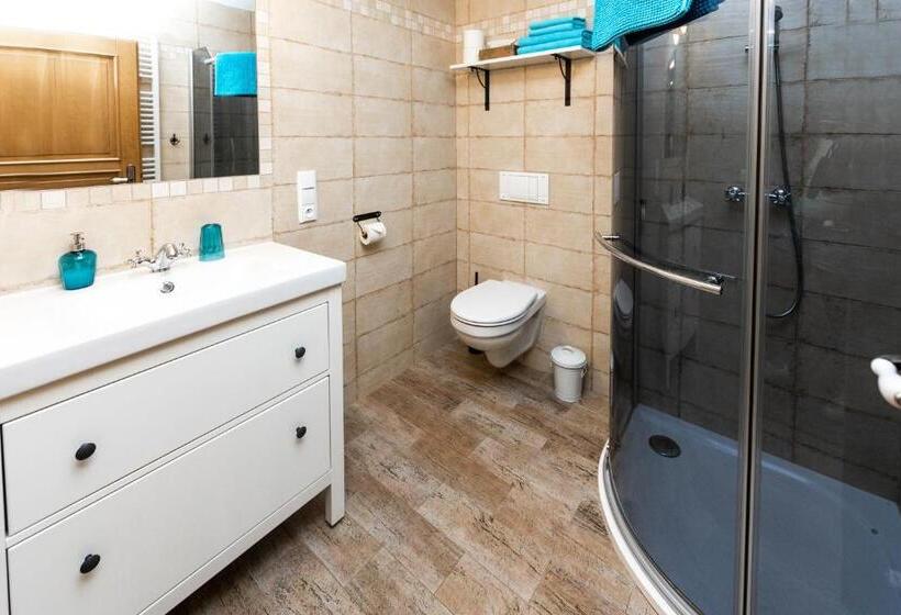 스탠다드 스튜디오, Penzion Na Fojtství